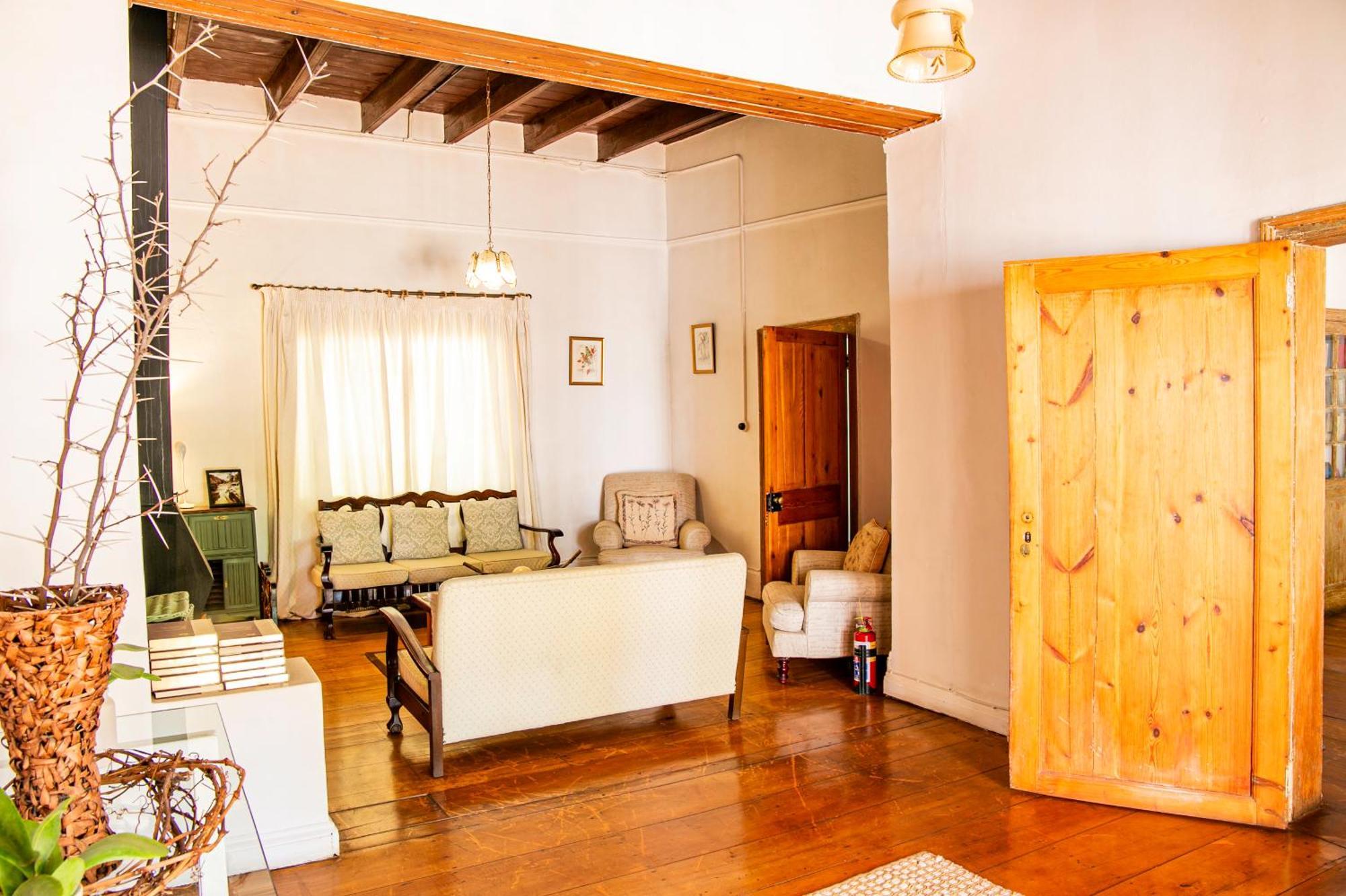 The Townhouse Villa Graaff Reinet Exterior photo